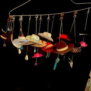 Car charms and keychains! Follow @sittinprettyxmorgan if you need to message!💖